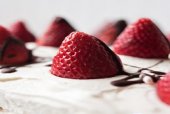 Fresh Strawberry Icebox Cake