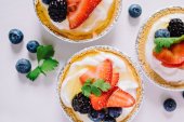 Last-Minute Mini Fruit Tarts