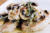 Slow Cooker Pork Chops with Mushroom Sauce