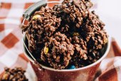 No-Bake Reindeer Poop