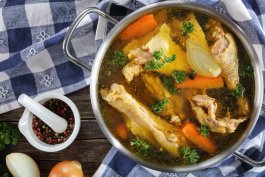 Making Chicken Stock Using Garden Scraps