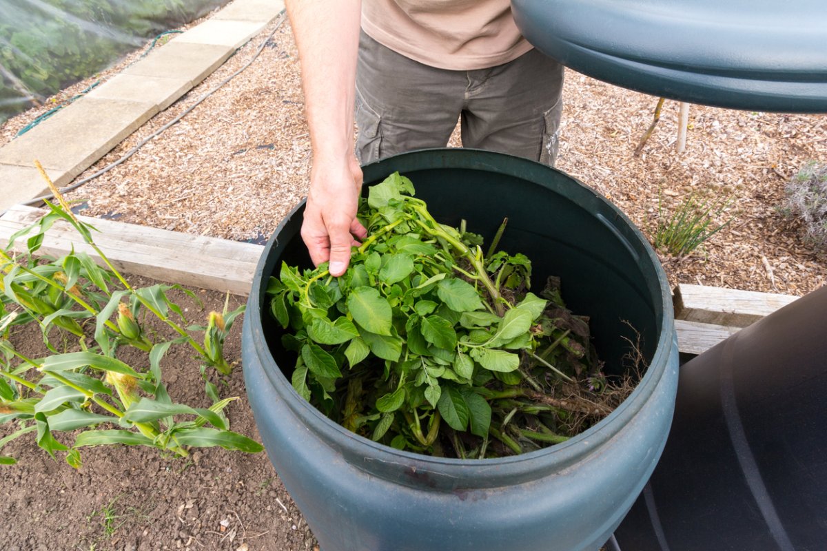easy composting at home