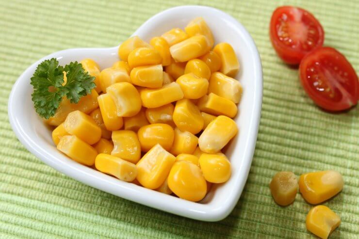 Corn in a heart shaped bow.l