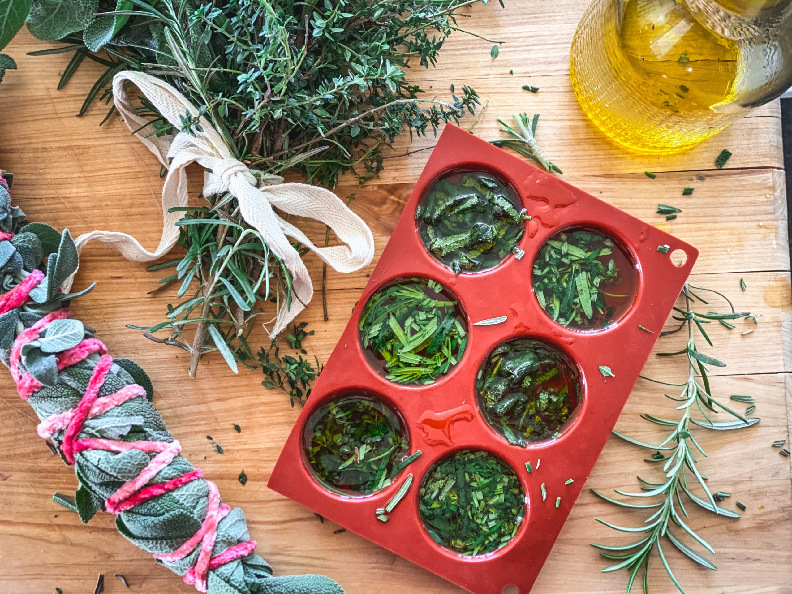 how-to-harvest-fresh-herbs-in-the-fall-to-use-all-winter-food