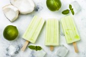 Keto avocado pops