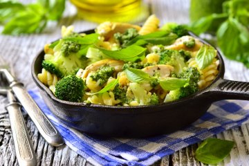 Easy Broccoli Pesto Pasta