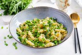 Pasta with peas.