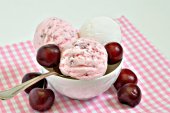 Vanilla cherry ice cream