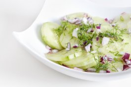 Easy cucumber salad with dill
