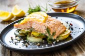Salmon with lemon and dill