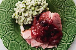 Slow Cooker Cranberry- Mustard Spiral Ham