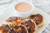 Chicken Cakes and Rémoulade Sauce