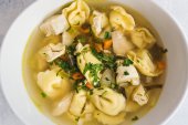 Slow Cooker Chicken and Tortellini Soup