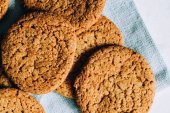 Chewy Molasses Cookies