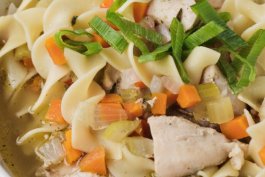 Healthy Slow Cooker Chicken Noodle Soup