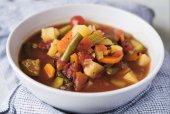Slow Cooker Vegetable Soup