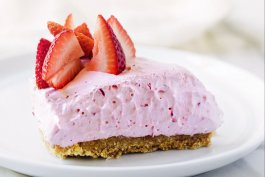 Strawberry-Raspberry Fluff Cake