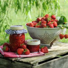 Canned Strawberry Jam (Pectin-Free)-image
