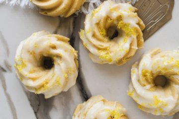 Tiny Bundts, Big Lemon Flavor: The Italian Lemon Mini Pound Cake Adventure