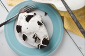 Oreo Pudding Poke Cake