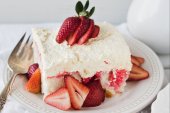 Strawberry Jell-O Poke Cake