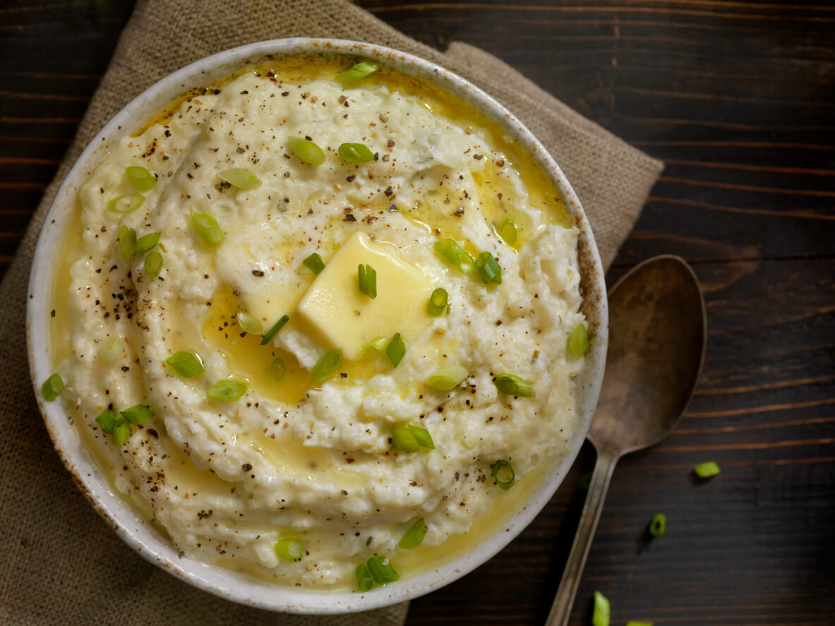 Creamy Mashed Cauliflower with Melted Butter