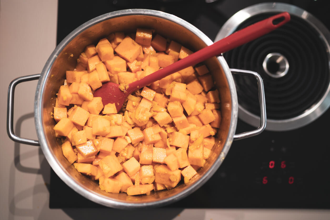 Cooking pumpkin for homemade canning