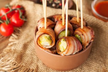 Bacon-Wrapped Brussels Sprouts: A Magical Duo of Flavor