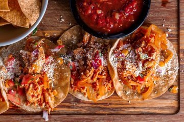 Slow-Cooker Salsa Chicken Tacos: The Lazy Chef’s Secret Weapon