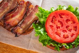 Tomatoes for Salads, Sandwiches, and Snacking Tomatoes for Salads, Sandwiches, and Snacking